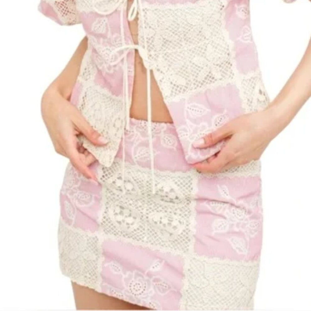 Sofie the Label pink and and cream patchwork crochet floral mini skirt, size S